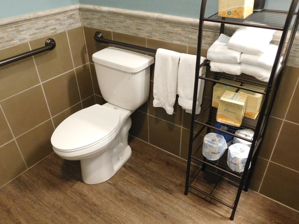 Wave Street Inn 23/41