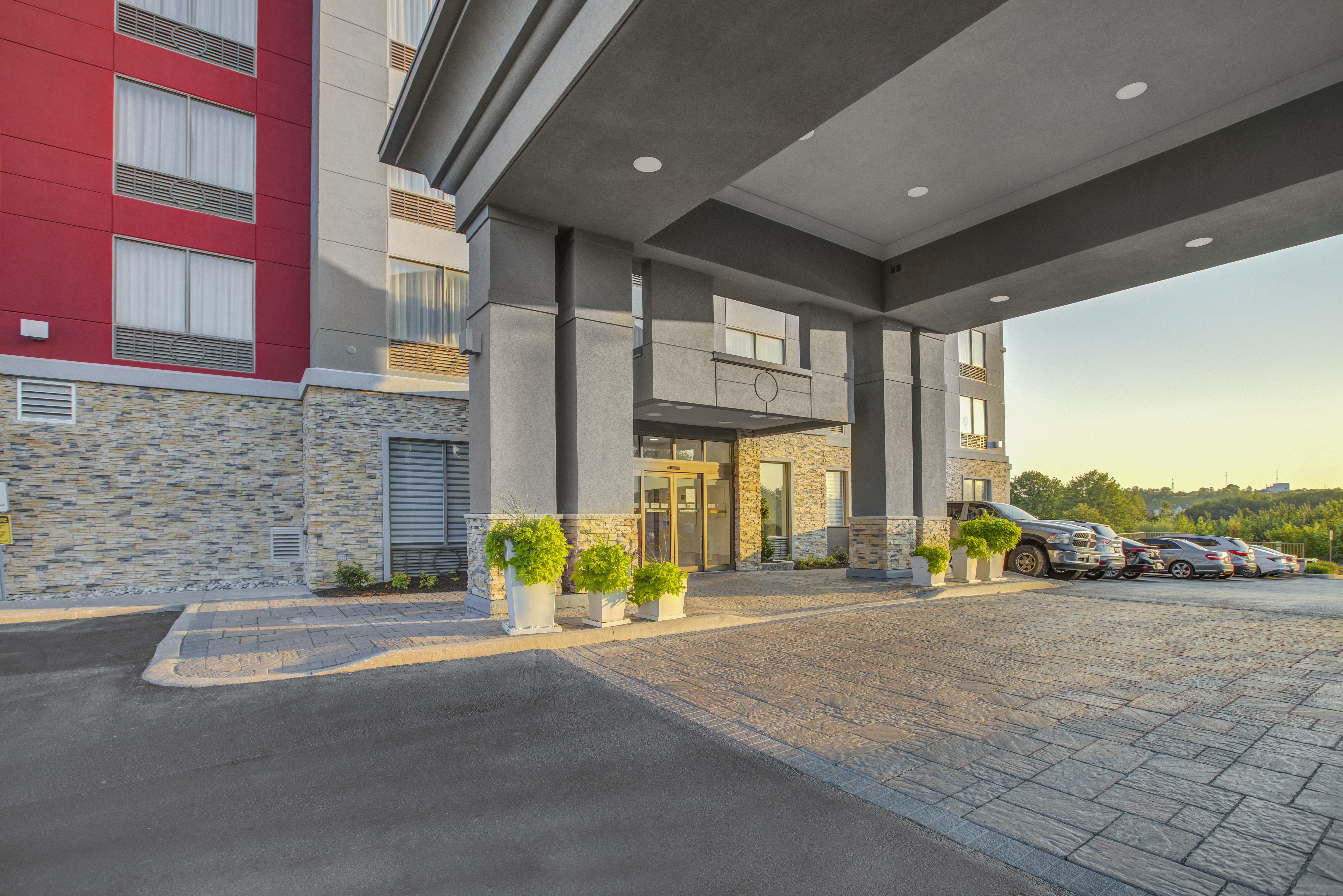 Holiday Inn Express Hotel Suites Woodstock South 65/67