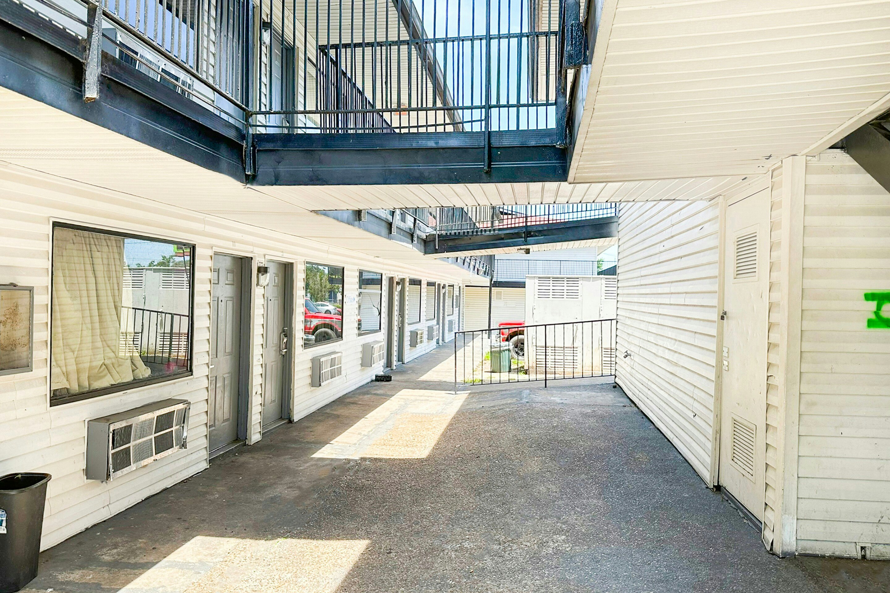 Luxury Inn By OYO Albany 29/33