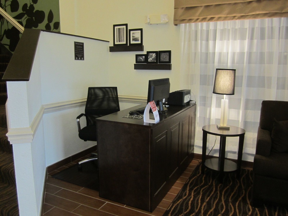 Clarion Pointe Albemarle 54/59