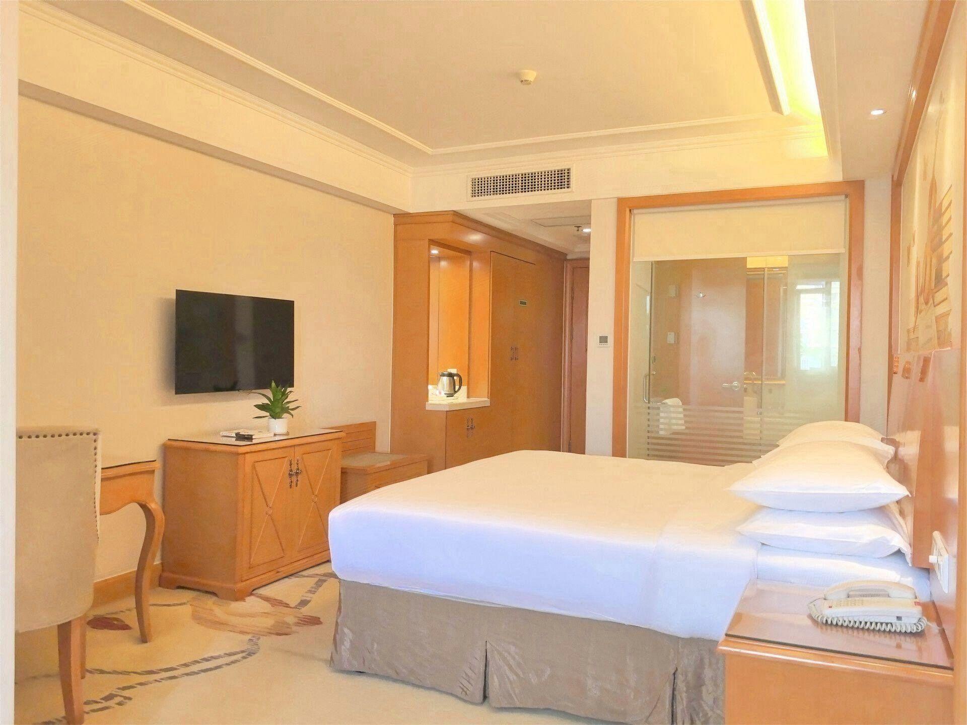 Vienna International Hotel (Dongguan Mayong Central Avenue) 23/49