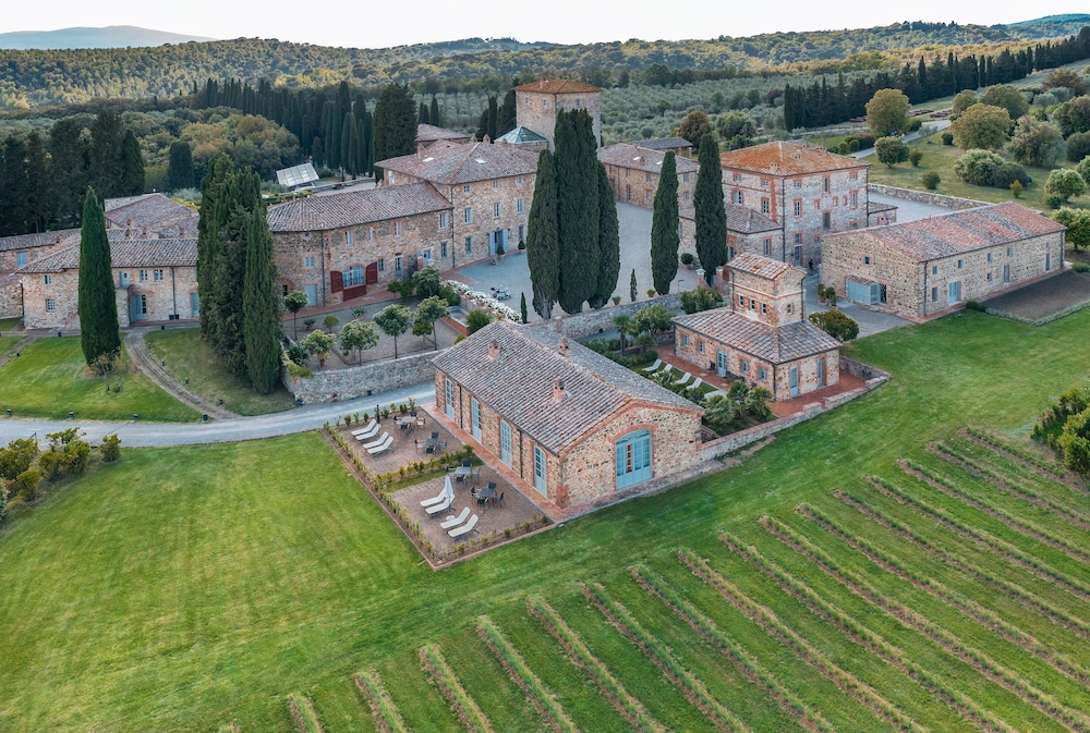 BORGO SCOPETO RELAIS 73/76