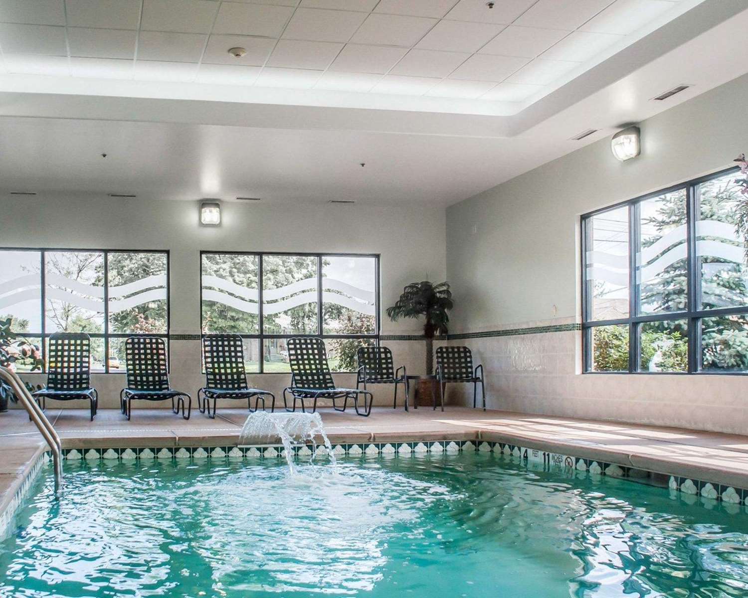 Quality Inn Near Walden Galleria Mall 14/36