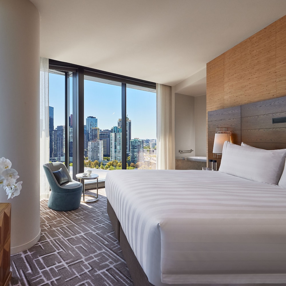 PAN PACIFIC MELBOURNE 23/73