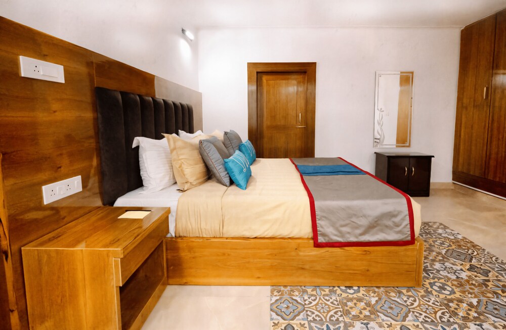 juSTa Lake View Residences, Nainital 16/35