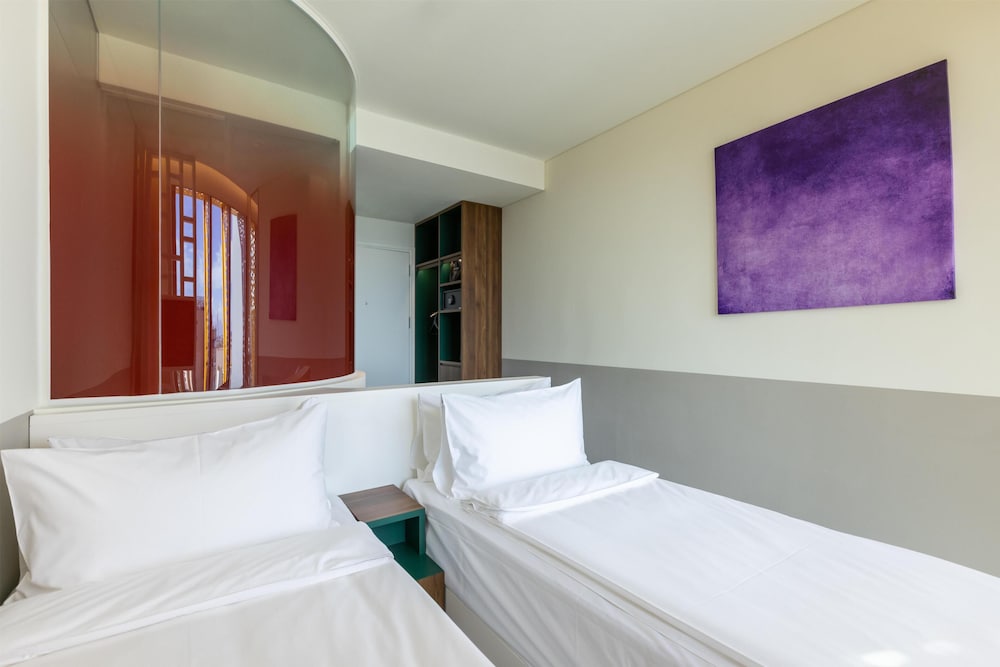 BASIC, TWIN BEDS