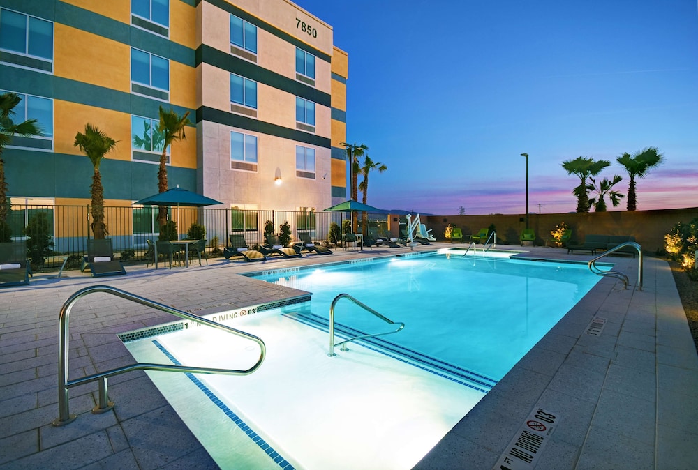 Hampton Inn Las Vegas Strip South 30/60