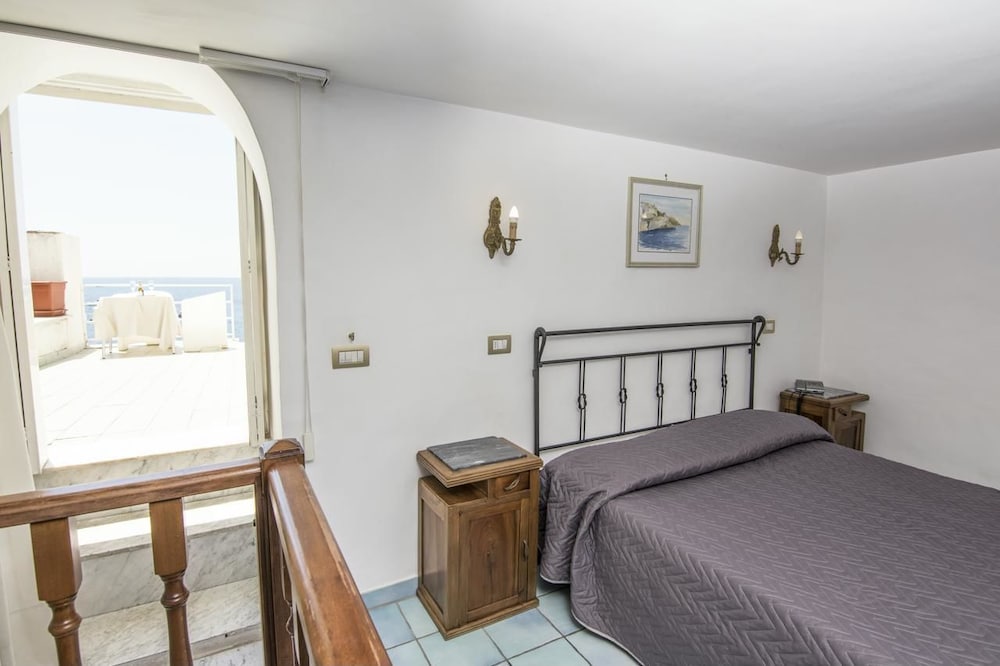 Hotel Fontana 28/65