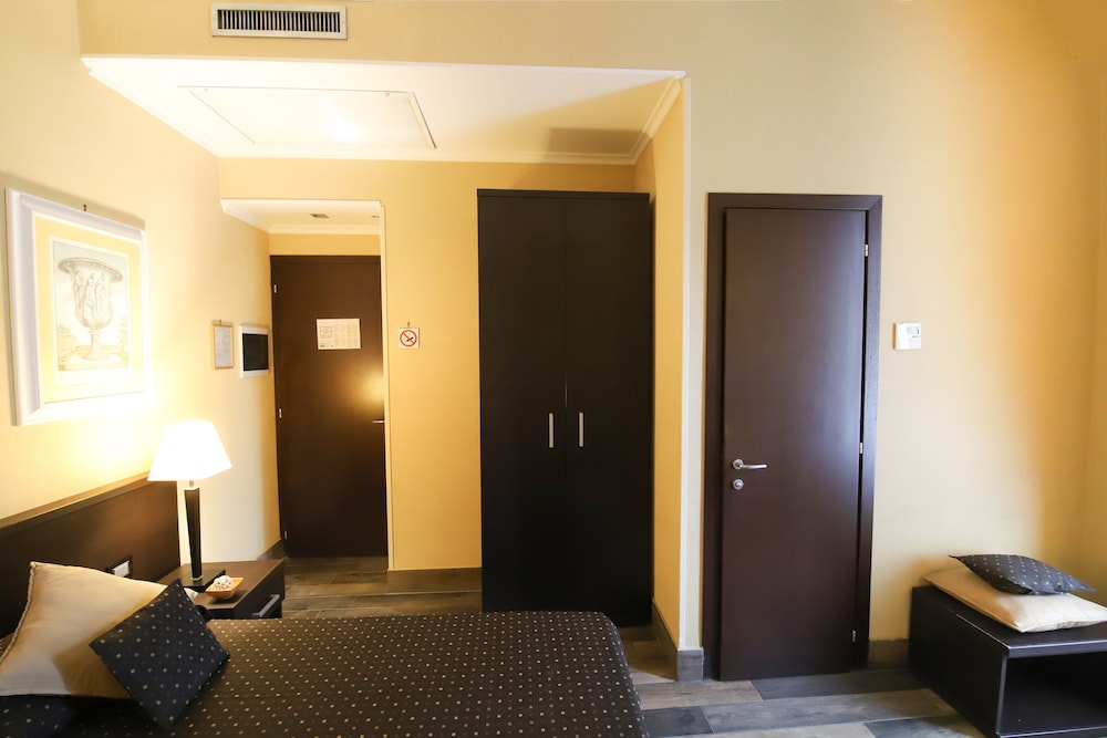 Hotel Latinum 25/57