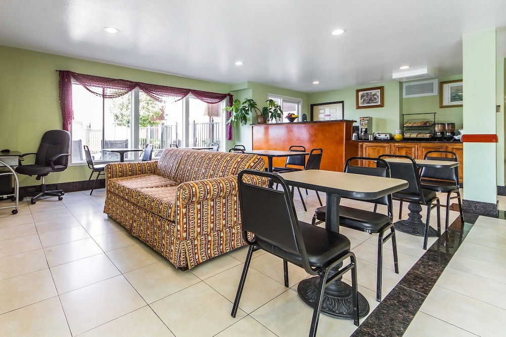 Suites Hayward - Oakland South 35/41