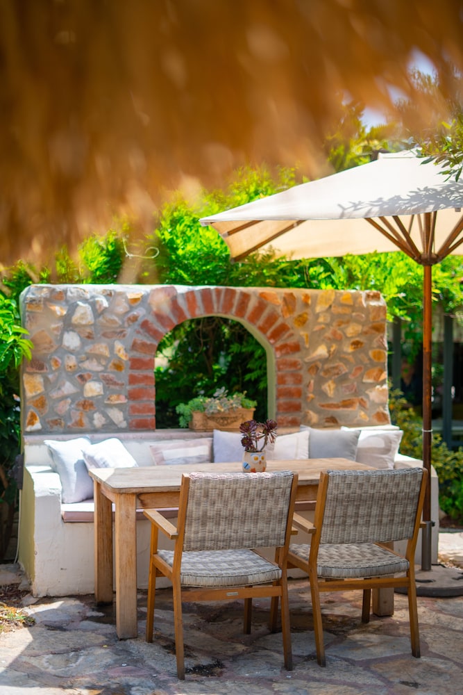 Cunda Battalos Kucuk Otel 34/50
