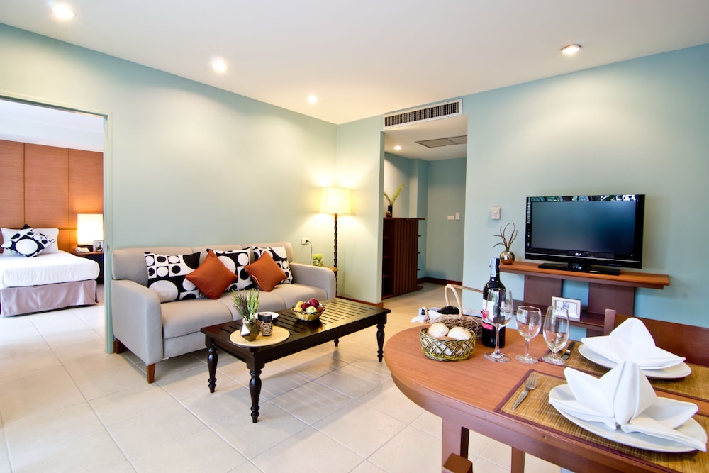 The Green Park Resort 36/65