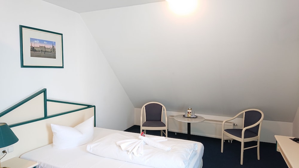 Hotel 3 Linden 16/45
