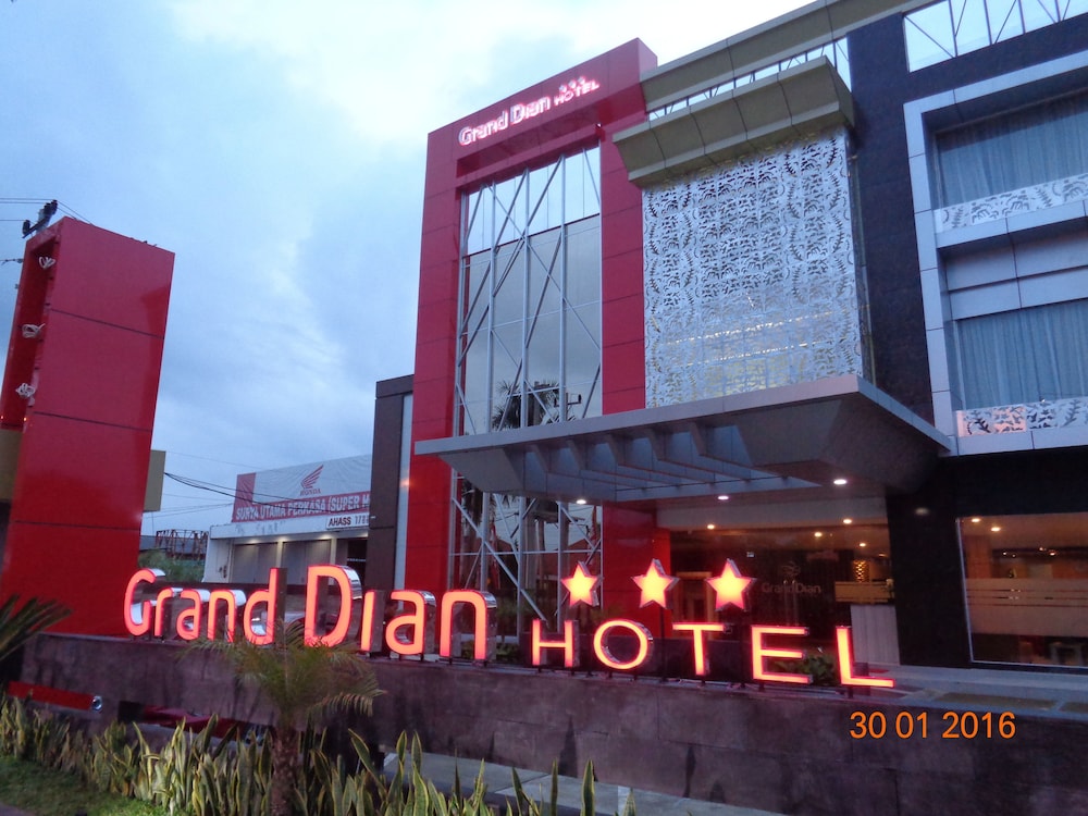 Grand Dian Slawi 2/30