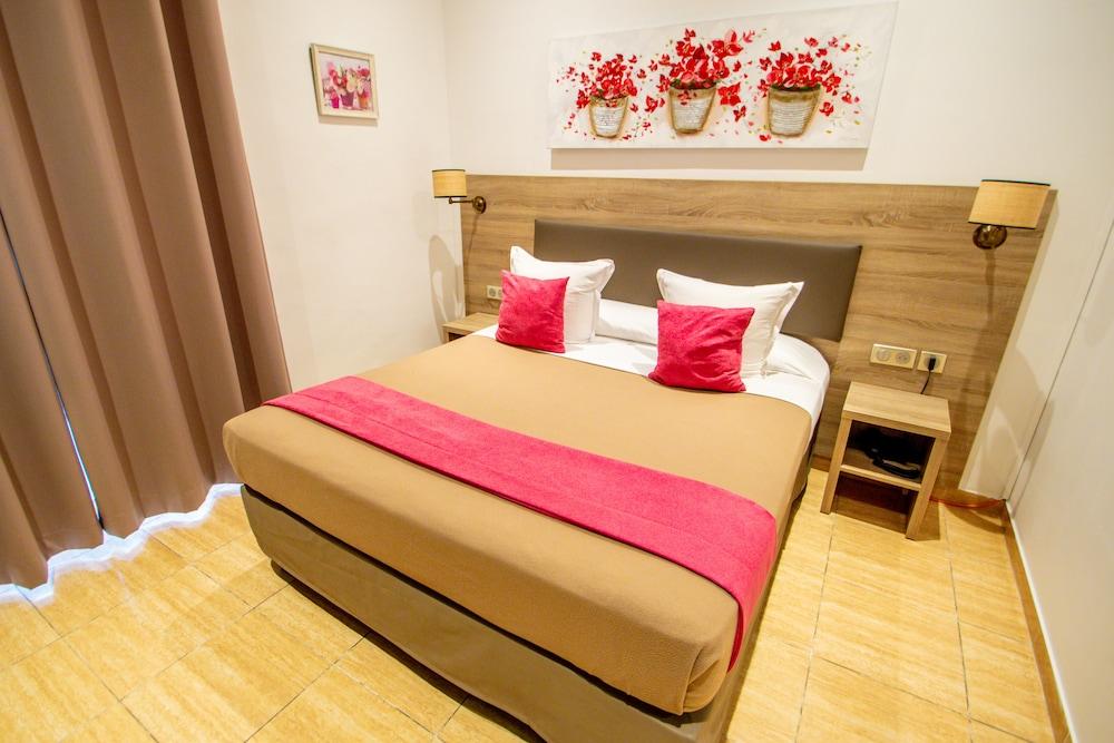 Room, Double or Single Bed