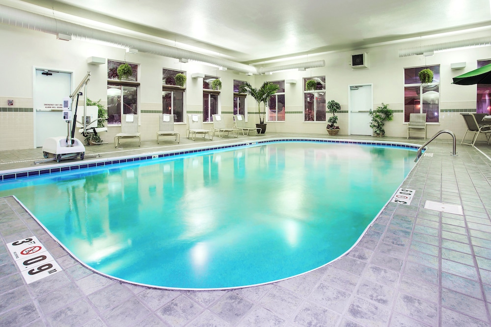 Holiday Inn Express Hotel And Suites Marion 64/68