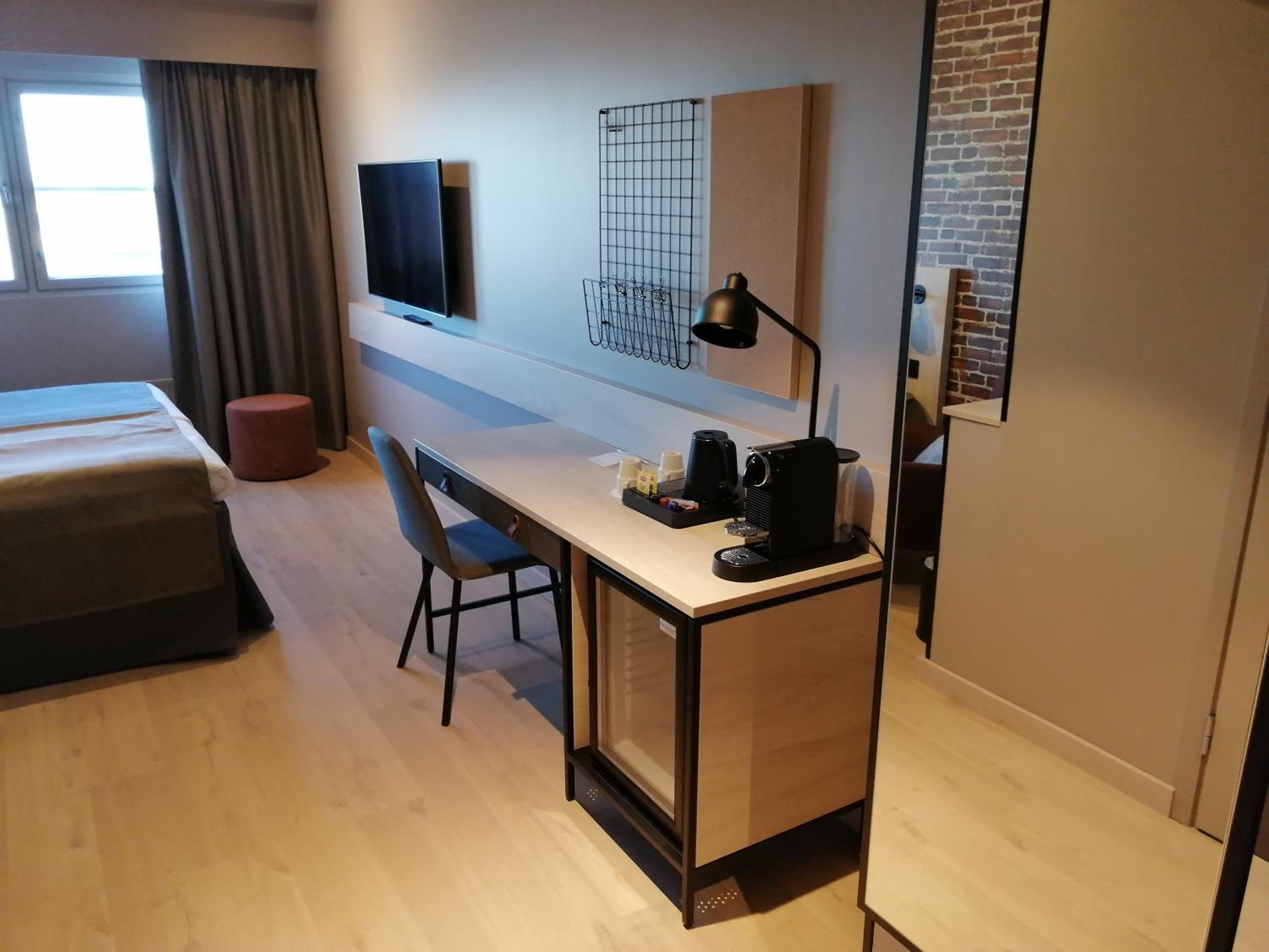 غرفة بزنس بسرير مزدوج، Skyline Airport Hotel 5/7