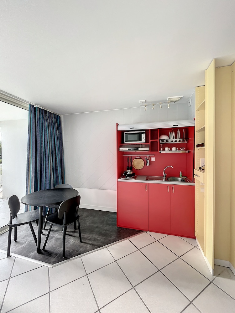Anse Marcel Beach Resort 4/50
