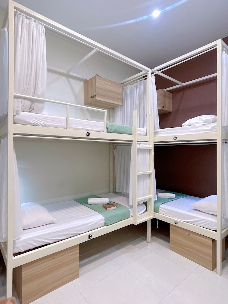 Amy 2 Hostel 20/29