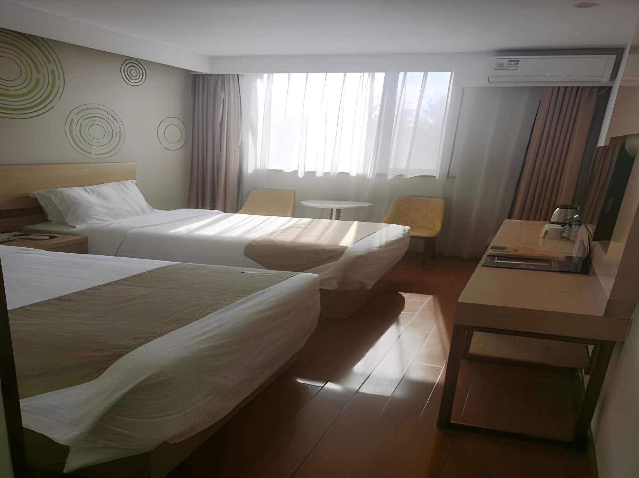 Room at GreenTree Inn Beijing Tongzhou Universal Studios Express Hotel, BEIJING