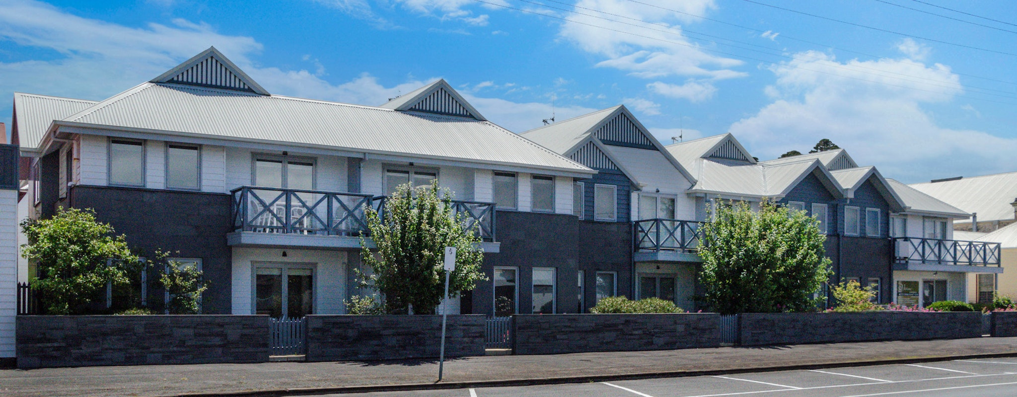 The Victoria Apartments 4/33