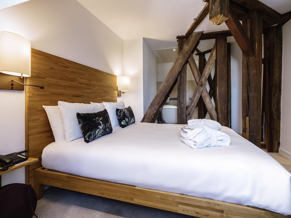 Mercure Poitiers Centre 24/73