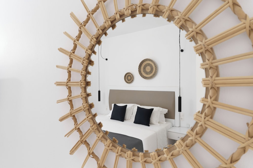Sunrise Paros by Mr and Mrs White 24/38