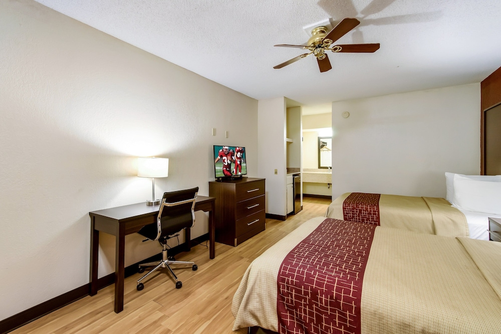Red Roof Inn & Suites Statesboro - University 10/45
