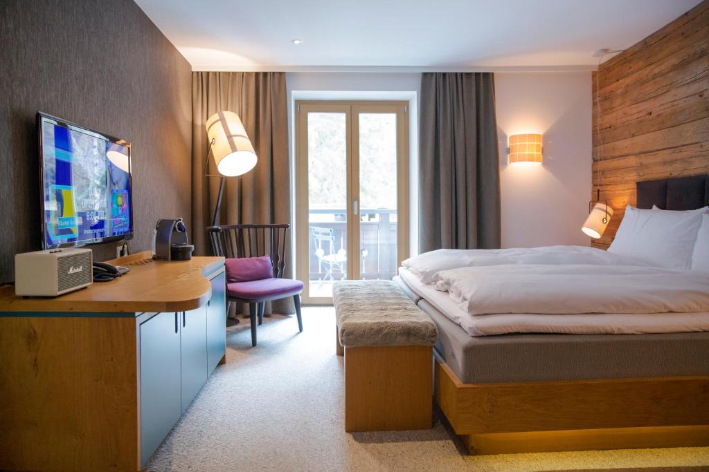 Family Suite, Large