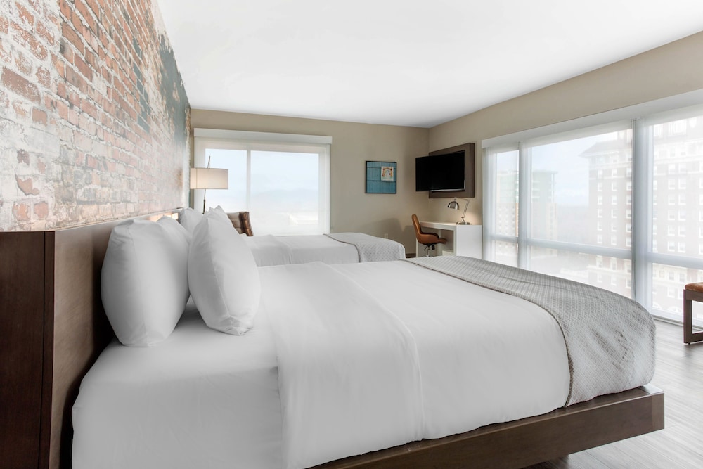 ROOM, 2 QUEEN BEDS, ACCESSIBLE