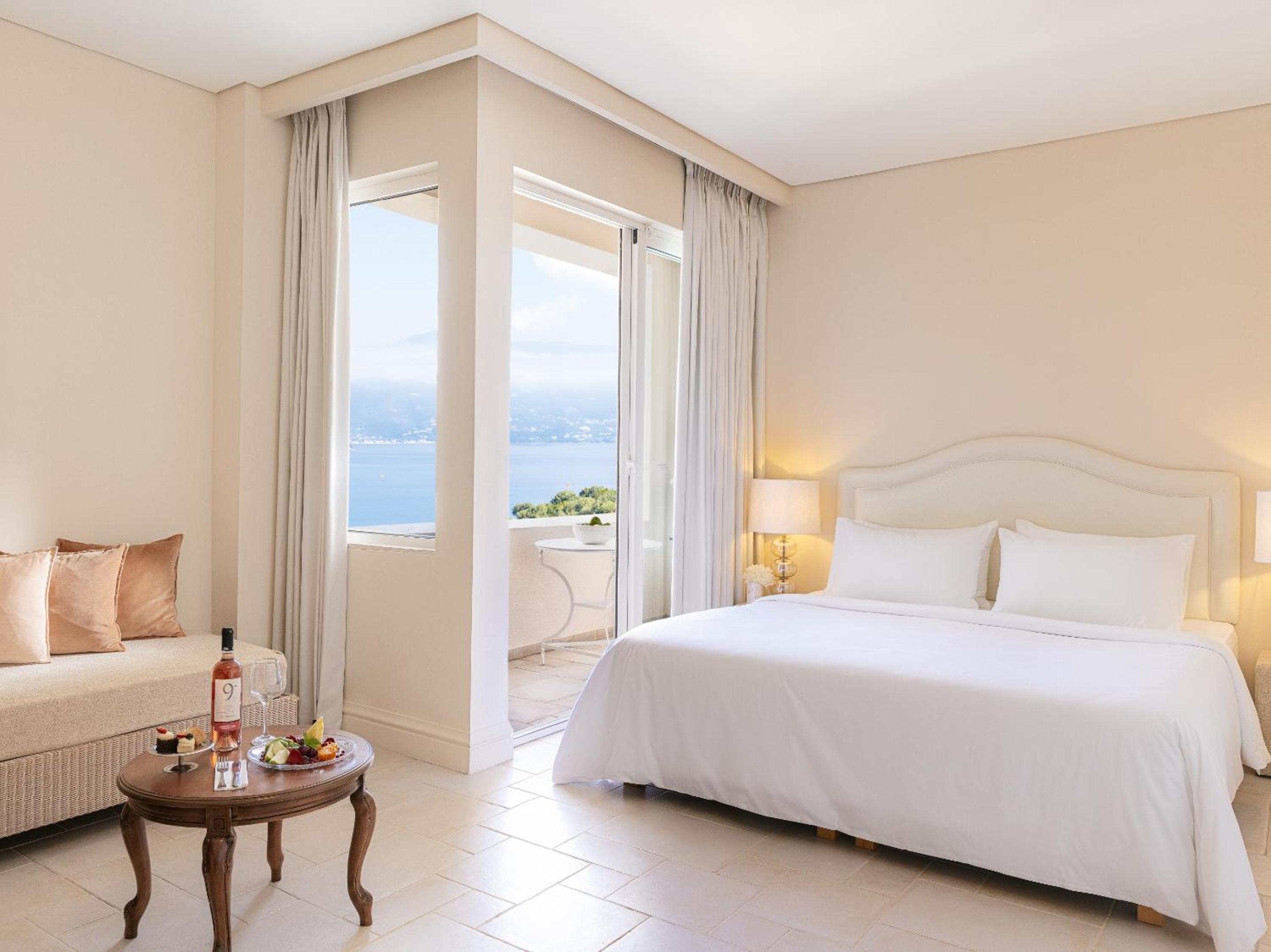 DOUBLE ROOM SIDE SEA VIEW