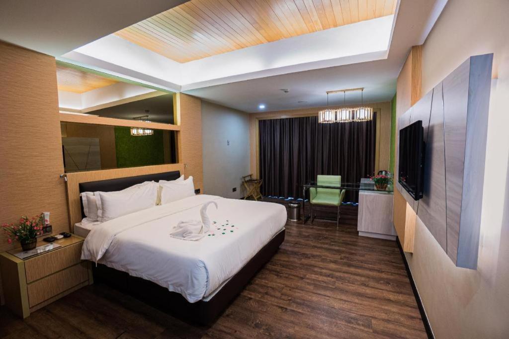 JC Mark Hotel 15/53