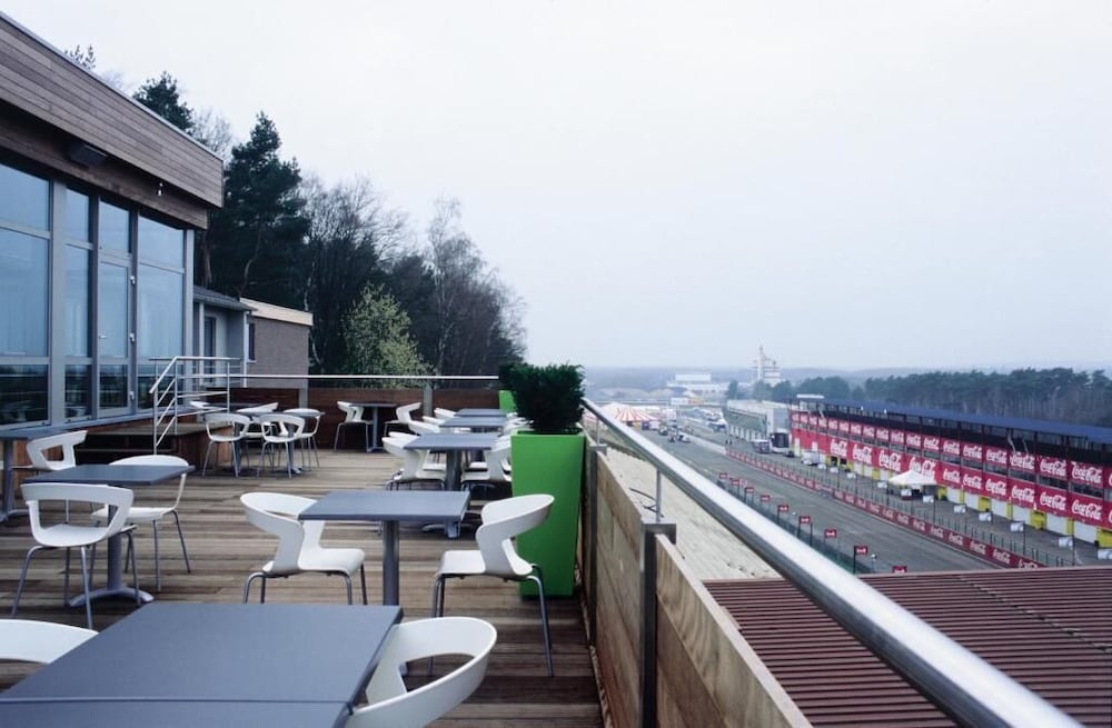 Hotel De Pits 33/53