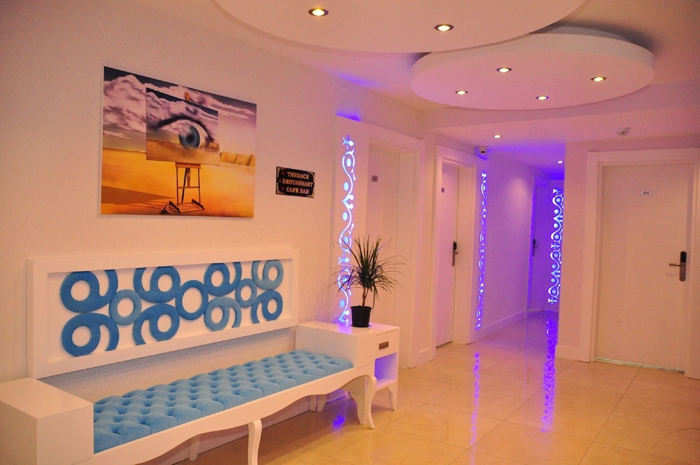 Aura Boutique Hotel 8/49