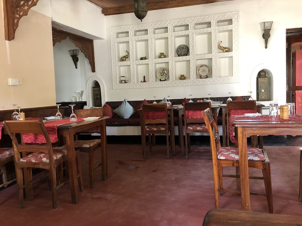Beyt Al Salaam Boutique Hotel 49/63
