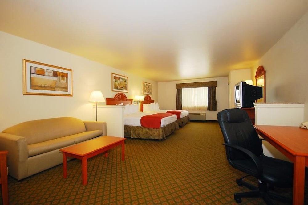Best Western Henrietta Inn & Suites 21/33
