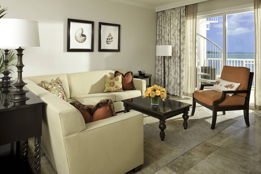 Beachside Resort and Residences 16/50