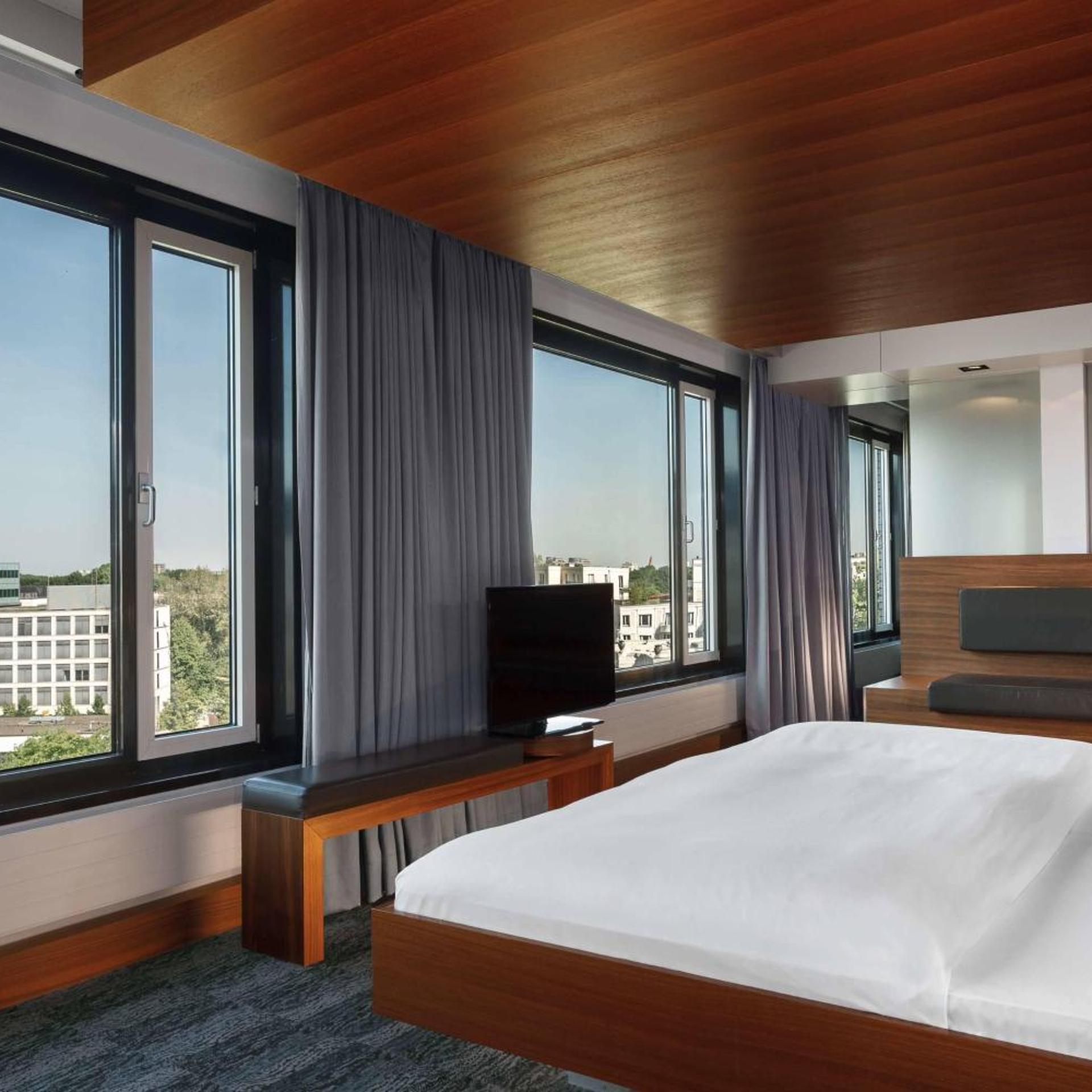 جناح رئاسي بسرير كينج بغرفتي نوم، SHERATON BERLIN GRAND HOTEL ESPLANADE 2/6