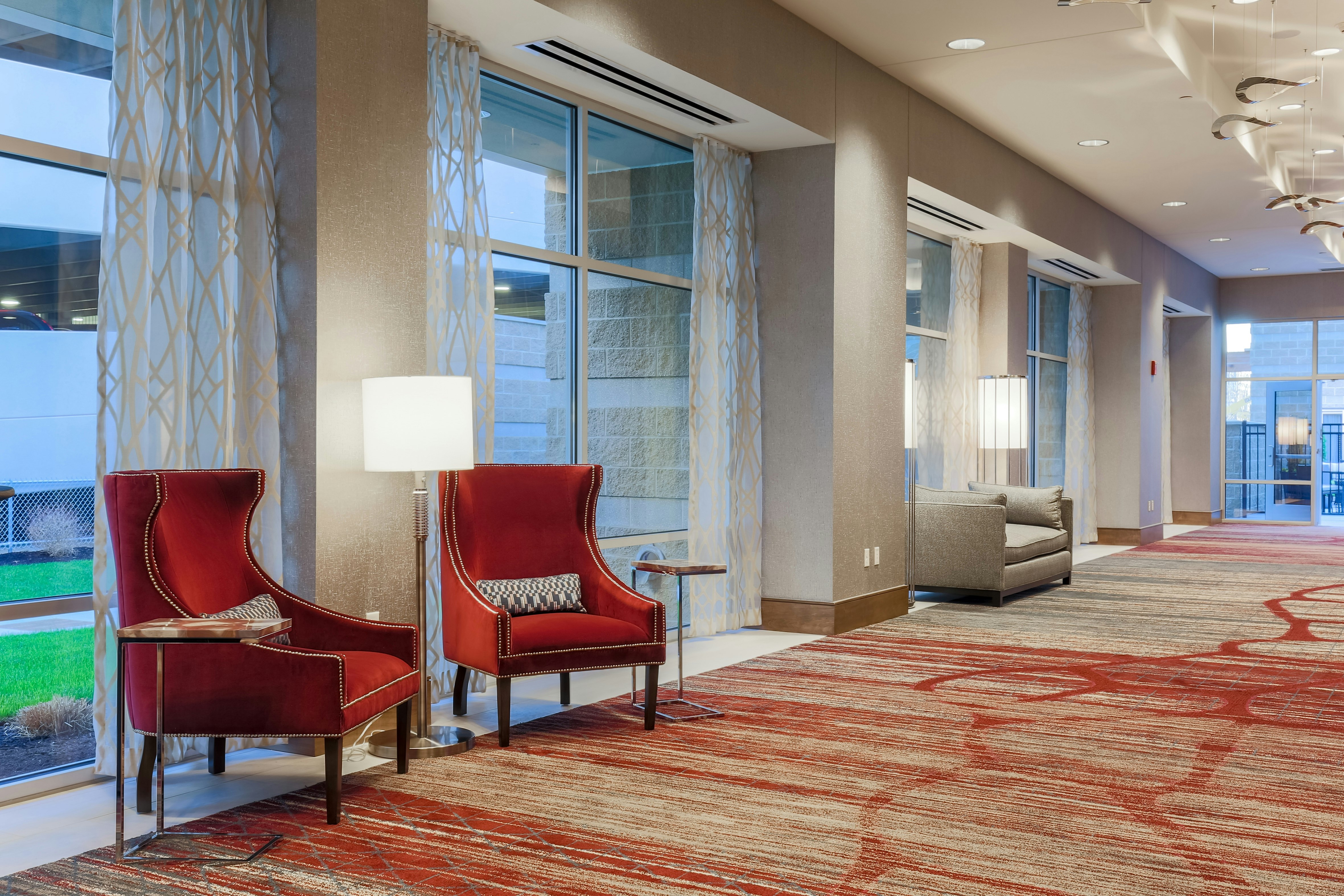 DOUBLETREE BY HILTON EVANSVILLE 33/74