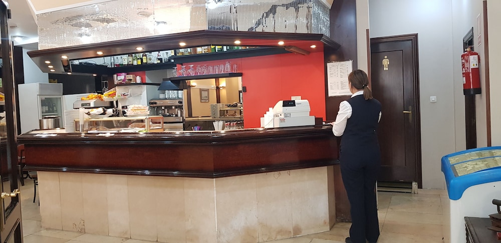 Gran Hotel Paraiso 17/65