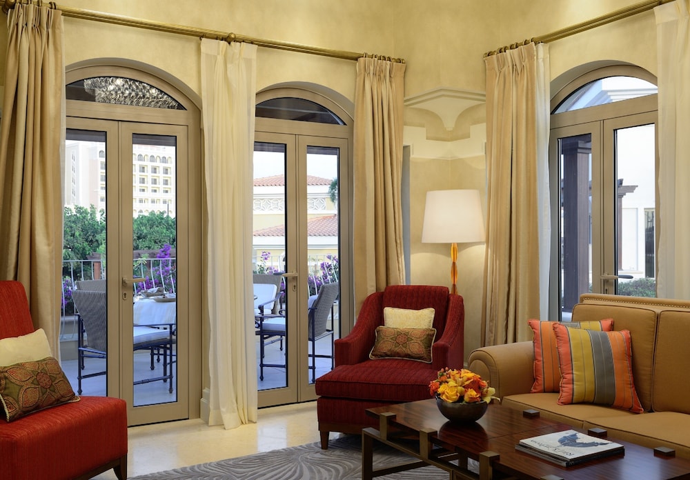 The Ritz Carlton Abu Dhabi Grand Canal 43/63