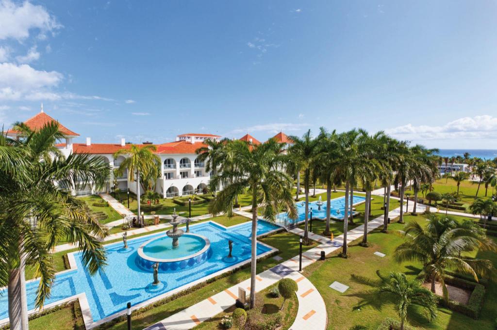 ELITE, CLUB, SUITE, GARDEN VIEW