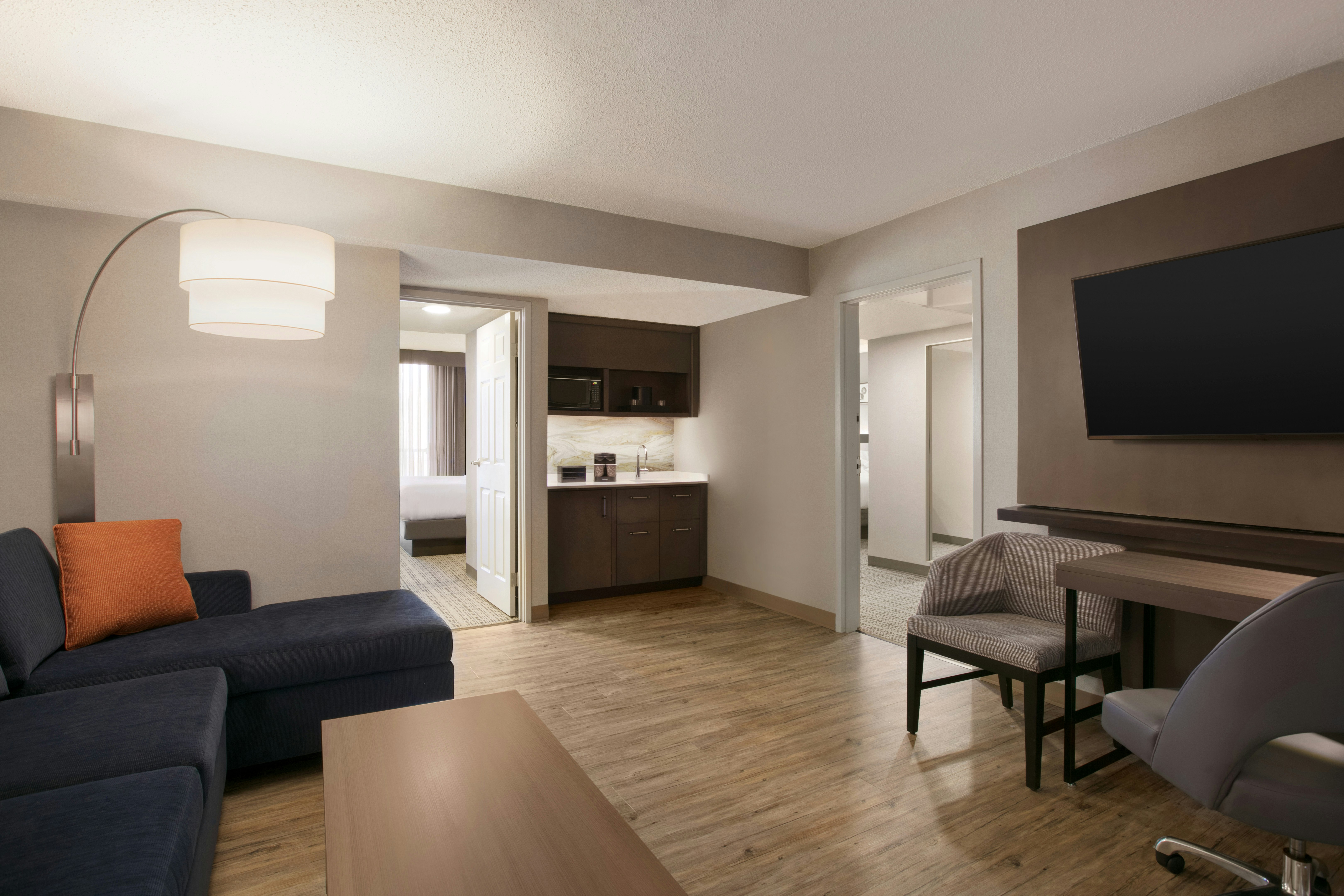 Embassy Suites by Hilton Richmond 33/64