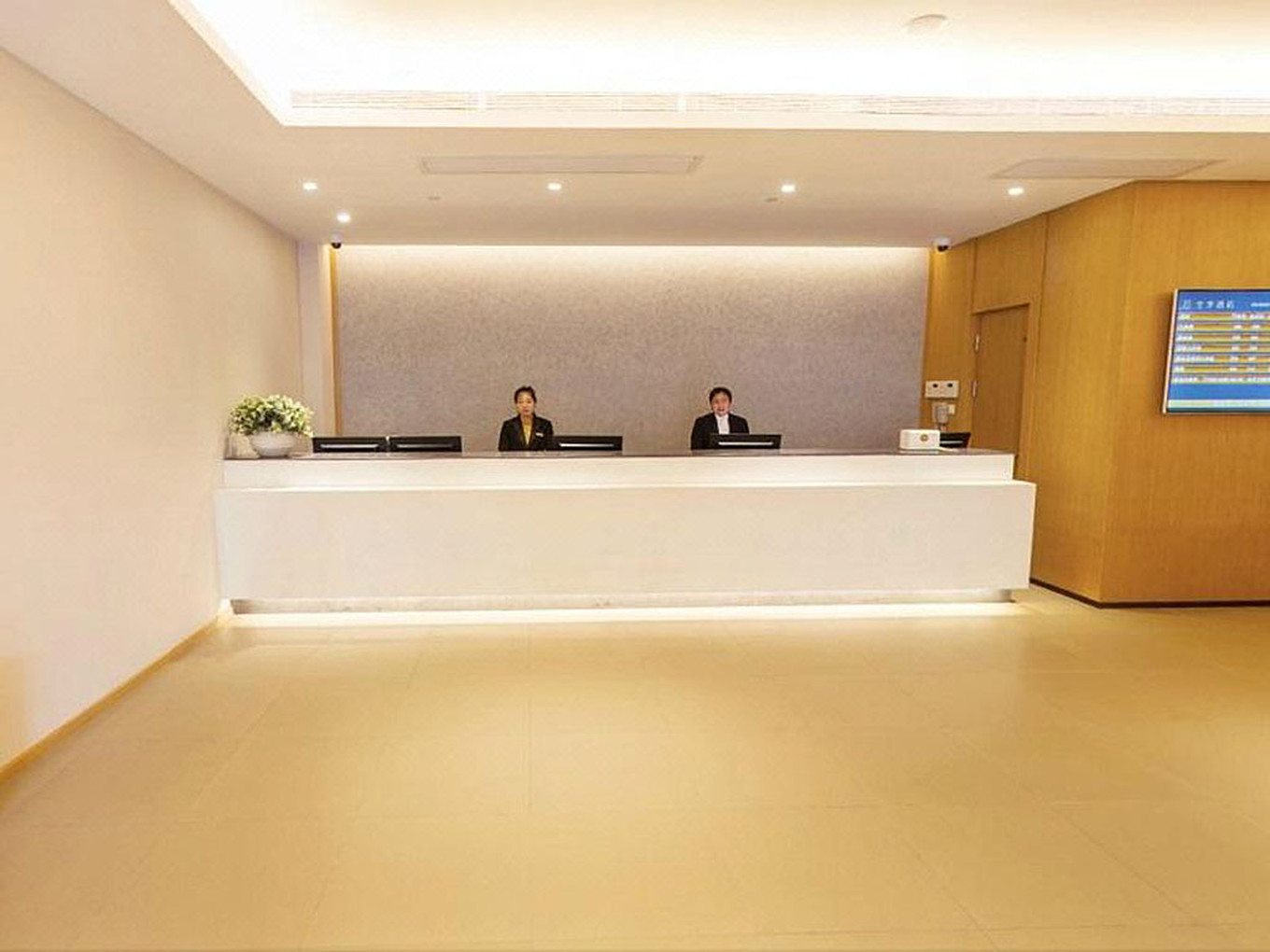 Ji Hotel (Shanghai Zhoupu Wanda Plaza) 7/41