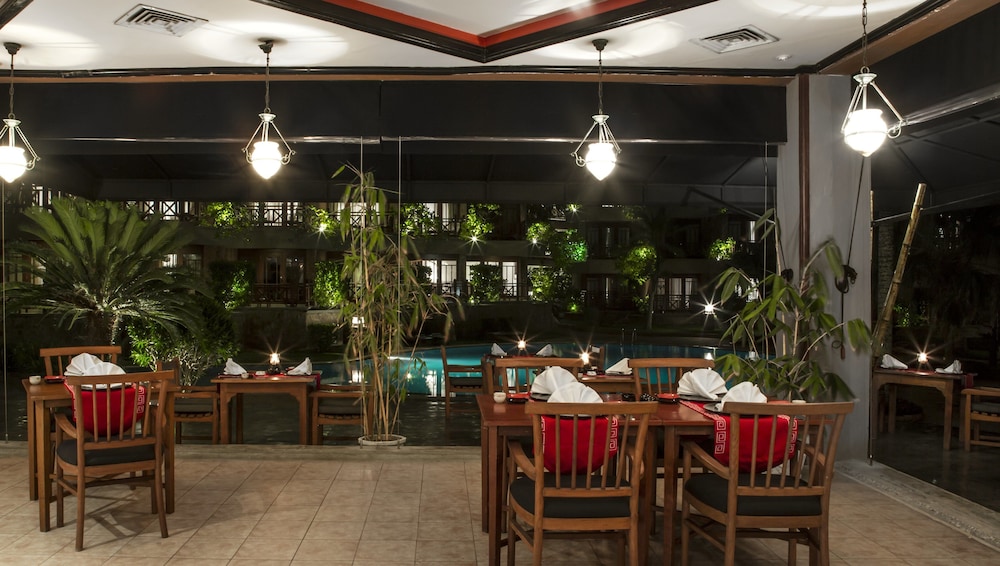 Royal Palms Beach Hotel 49/66