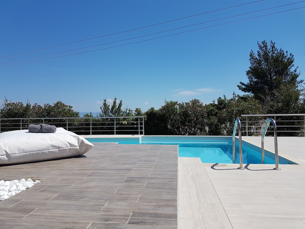 Luxurious Villa Anna Maria 19/50