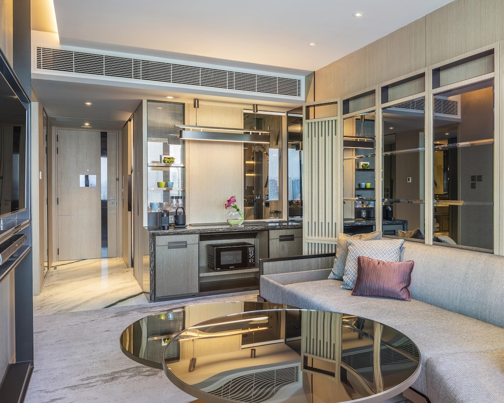 Hyatt Centric Victoria Harbour 46/70