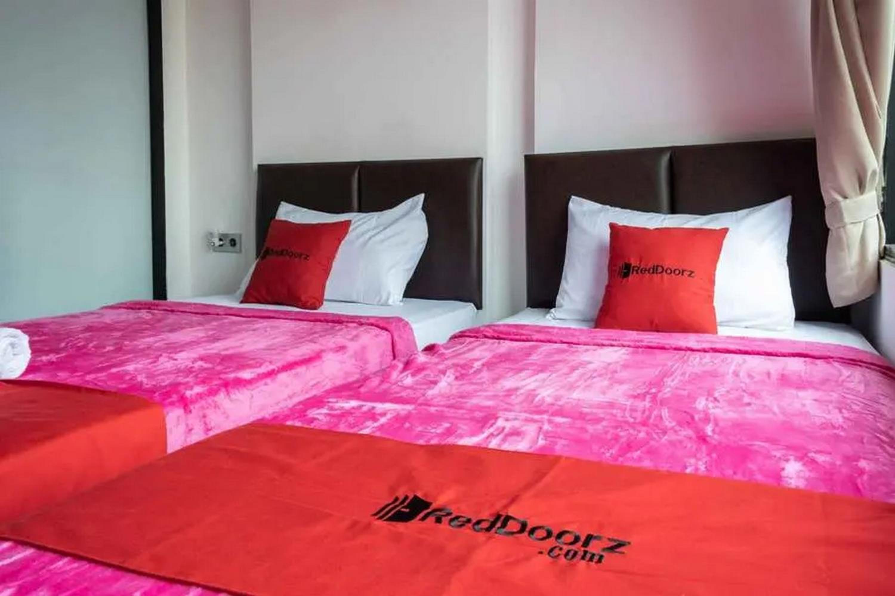 Room, Twin Beds