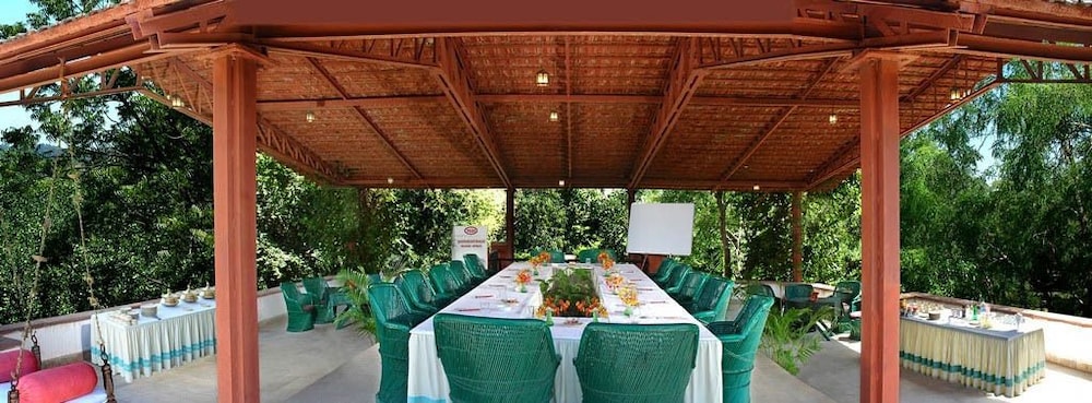 WelcomHeritage Maharani Bagh Orchard Retreat 24/47