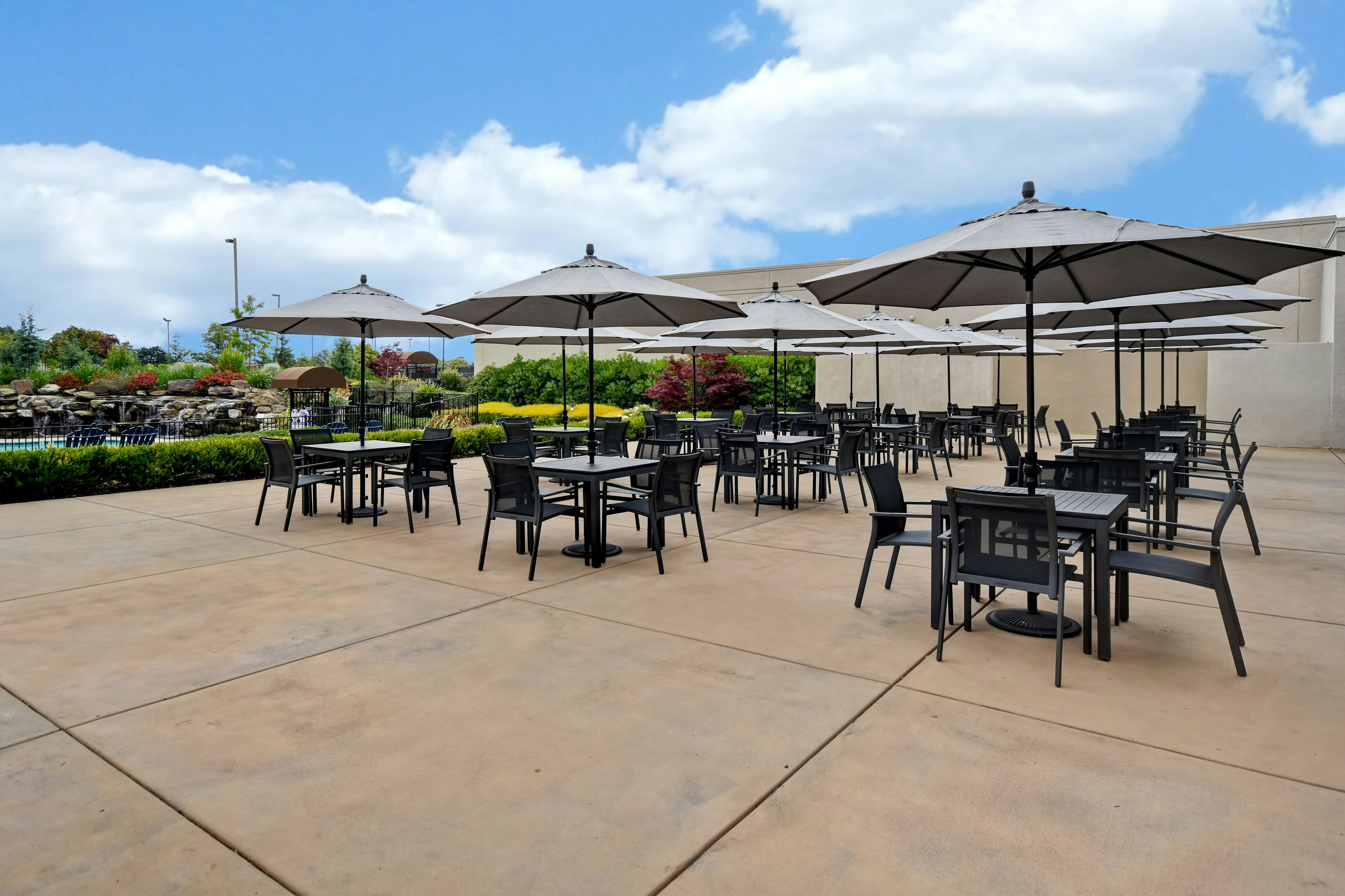DoubleTree by Hilton Hotel Pleasanton at the Club 38/70